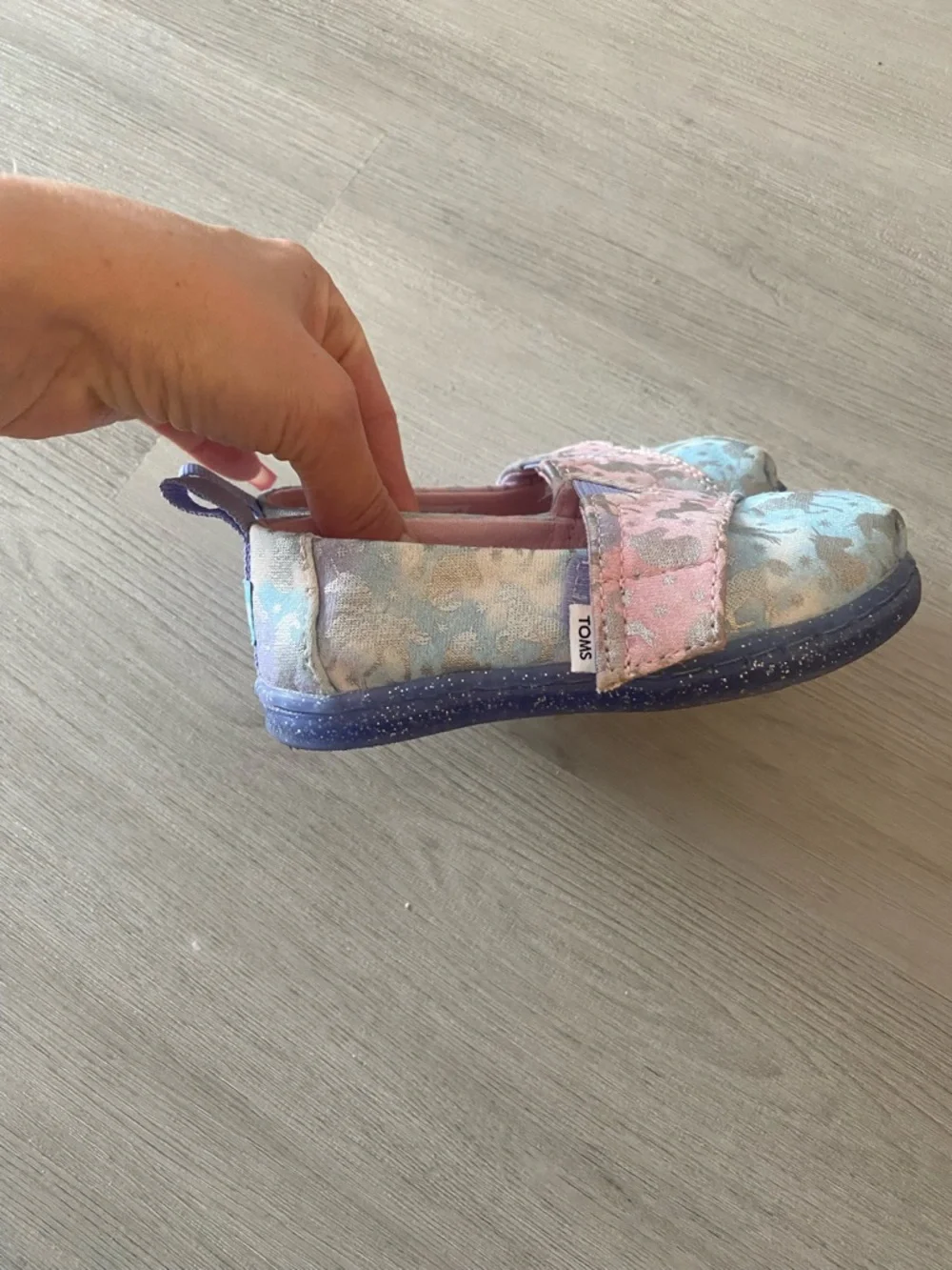 Toms Kids Moccasin Slip-On Shoes in Pink & Light Blue